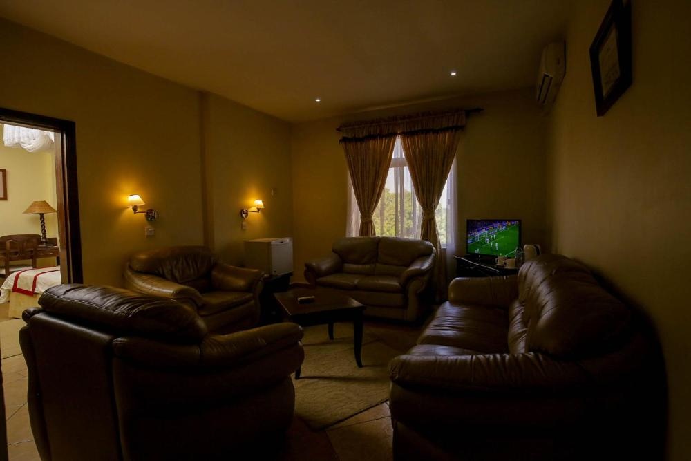 New Safari Hotel Image 6